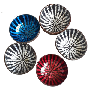 ชามมะพร้าวเคลือบแล็กเกอร์งานหัตถกรรมสำหรับสลัดผลไม้ออกแบบเองจากผู้ผลิตในเวียดนาม - Product Image 1