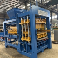 Presse à blocs hydraulique 8-15 pour la production de briques et de pavés en béton
