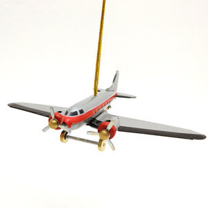 Pendentif de Noël en étain vintage en forme d'avion, ornement rétro pour décoration d'arbre, breloque de sac, porte-clés et cadeau de fêtes - Product Image 1