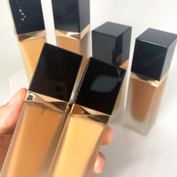 Fond de teint liquide de maquillage naturel imperméable de marque privée fond de teint liquide végétalien longue durée à couvrance totale