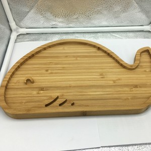 Planche à découper en bois en forme de dauphin, plateau à couteaux en bois massif pour la cuisine, plateaux de service - Product Image 4