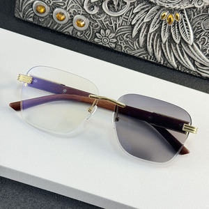 <span class=keywords><strong>Lunettes</strong></span> <span class=keywords><strong>de</strong></span> <span class=keywords><strong>soleil</strong></span> <span class=keywords><strong>photochromiques</strong></span> sans monture pour hommes et femmes avec verres gris-brun et branches dorées effet bois pour la protection solaire - Product Image 5