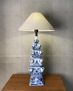 2025 nuevo diseño Pagoda azul blanco porcelana lámpara de mesa tulipán flor Ware lujo sala de estar piso decoración Retro lámpara de cerámica - Product Image 1