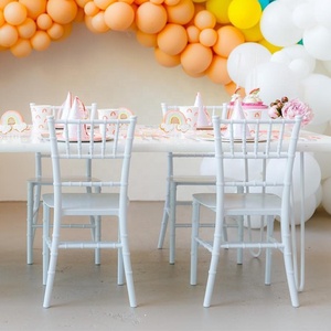 Chaises Chivari en résine plastique blanche empilables pour enfants, pour fêtes d'<span class=keywords><strong>anniversaire</strong></span> et événements - Product Image 1