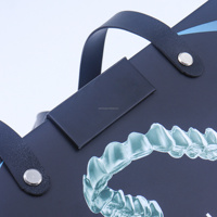 Boîte pliante rigide magnétique bleu marine personnalisée avec poignée en ruban, impression couleur intégrale, emballage pour aligneurs transparents