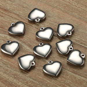Logo personnalisé graver en acier inoxydable délicat BRICOLAGE accessoires petit mini or coeur charmes pour bijoux fabrication de bracelet de collier - Product Image 5