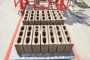 Vibradores totalmente automáticos para pavimentar, máquina para hacer bloques, maquinaria <span class=keywords><strong>de</strong></span> bloques huecos <span class=keywords><strong>de</strong></span> <span class=keywords><strong>cara</strong></span> dividida <span class=keywords><strong>de</strong></span> hormigón - Product Image 6