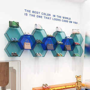 Moderno Estante de Pared Hexagonal, Juego de Estantes de Plástico para Exhibición de Zapatos y Accesorios, Uso en Interiores - Product Image 4