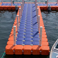 Ponton flottant modulaire en HDPE, quai flottant en cubes pour amarrage de bateaux en marina