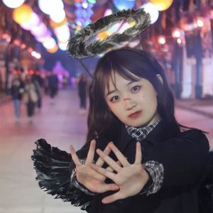 Serre-tête Halo d'ange noir avec plumes, pince à cheveux, accessoire de costume d'Halloween - Product Image 4