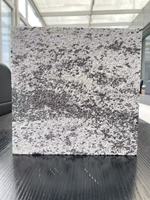 Moulures, plinthes et seuils en granit Wave Sand poli sur mesure pour la décoration intérieure