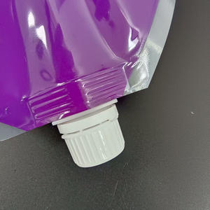 Bolsa con boquilla y ventana transparente de PE ecológico, portátil y termosellable, para limpiador de ventanas líquido químico. - Product Image 2