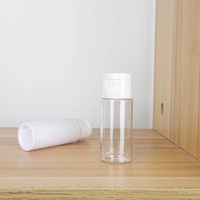 Flacon à bouchon rabattable facile à ouvrir en plastique PET 10ml 20ml 25ml 30ml Emballage d'huile essentielle pour les soins de la peau