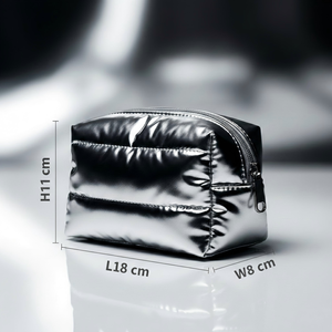 กระเป๋าเครื่องสำอางเมทัลลิก Y2K แบบพกพา สีเงิน ดีไซน์ล้ำยุค สำหรับเดินทาง - Product Image 5