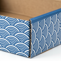 Boîte d'expédition en carton ondulé avec logo personnalisé en relief, recyclable, durable, rectangulaire, pour emballages cadeaux et abonnements