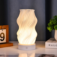 Lampe de table LED compacte de luxe à commande tactile, alimentée par courant continu, éco-responsable, lumière chaude, pour décoration intérieure, cadeau