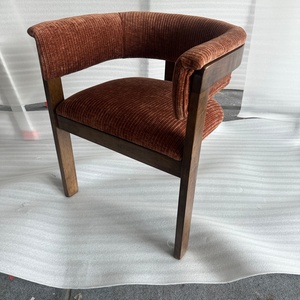 Chaises de salle à manger en bois de caoutchouc avec cadre en tissu bouclé de luxe et tissu en polyester recyclé David - Product Image 4