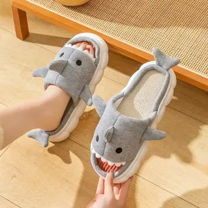 כפכפי כריש חמוד מצויר בצורת חיה, סוליה עבה רכה נעלי בית חיצוניות לנשים נעלי פשתן קיץ