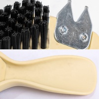 Outil de nettoyage de balle de Golf multifonction de vente chaude accessoire de Golf brosse de nettoyage de Golf en bois Durable avec fourchette en acier inoxydable