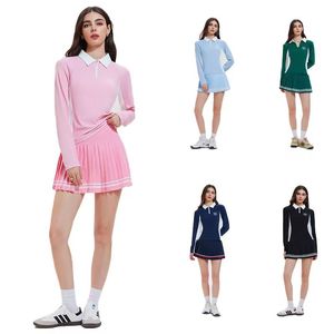 Ensemble de jupe de tennis pour femmes de haute qualité - Manches longues, respirant, taille haute, idéal pour le yoga, le fitness et la course à pied - Product Image 1