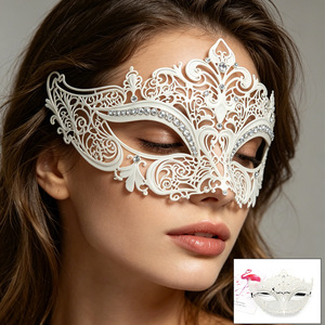 Masque de mascarade pour femme, accessoire de fête d'Halloween, demi-masque doré pour adulte, en métal ajouré avec strass incrustés - Product Image 3