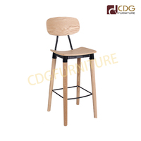 Fournisseur de meubles de bar Dernière conception moderne Comptoir Pub Restaurant Cfae 30 pouces de haut Siège en bois Tabouret en fer Chaise de bar