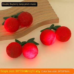 Juguete Antiestrés de Goma con Forma de Fruta de Yangmei, Muñeco de Goma para Aliviar el Estrés en la Oficina y para Jóvenes - Product Image 4