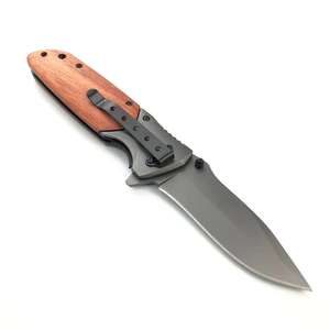 Navaja Táctica Plegable al por Mayor OEM con Mango de Madera, Navaja de Bolsillo para Supervivencia al Aire Libre con Acero Inoxidable Chapado en Titanio Gris - Product Image 3