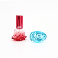 Botol Parfum kaca 5ml, bentuk bunga wanita kosong mewah warna-warni perjalanan botol Parfum kaca merah muda dengan tutup penyemprot sekrup isi ulang