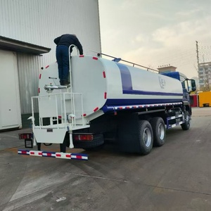 Camion-citerne à eau HOWO 6x4 20000L à prix abordable, 371HP, pour le marché de la <span class=keywords><strong>Tanzanie</strong></span> et du Nigéria - Product Image 4