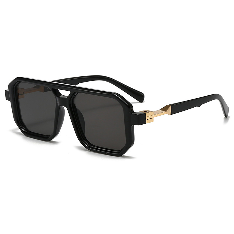 Glossy Black Frame, Gold-Black Temple, Dark Gray Lens