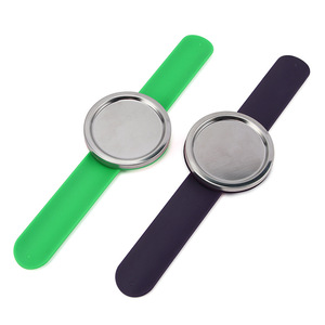 Bracelet magnétique en silicone, forme ronde ou carrée, qualité salon, accessoire unisexe, couleur aléatoire Jsl 1051 - Product Image 5