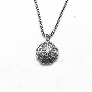 Yunnique-collar redondo de acero inoxidable para hombre, colgante con diseño de cruz de estilo europeo, joyería de moda - Product Image 1