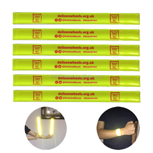 Biểu tượng tùy chỉnh PVC <span class=keywords><strong>Slap</strong></span> ban nhạc kim loại Snap ban nhạc Vòng đeo tay dây đeo cổ tay phản quang armband - Product Image 4