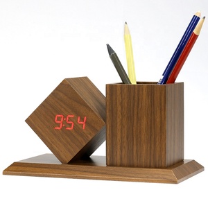 KH-WC010 Tùy Chỉnh Đứng <span class=keywords><strong>Fancy</strong></span> Văn Phòng Máy Tính Để Bàn Đa Chức Năng Bàn Quà Tặng Bút Gỗ Chủ Với Kỹ Thuật Số LED Đồng Hồ Báo Thức - Product Image 2