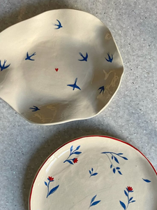 Assiette en céramique de qualité supérieure, directement de l'usine, pour la décoration de la maison et la restauration, idéale pour les restaurants et les cafés. - Product Image 1