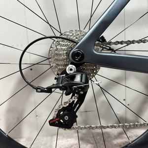 Vélo de route en fibre de carbone T800, design aérodynamique, freins à disque hydrauliques, vélo de course 700C pour adultes, entraînement de triathlon - Product Image 6