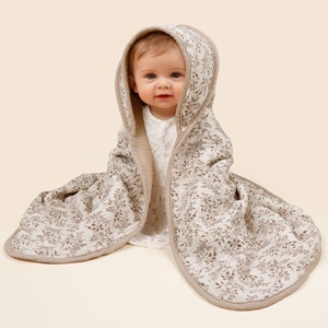 Serviette <span class=keywords><strong>de</strong></span> <span class=keywords><strong>bain</strong></span> pour bébé en gaze à quatre couches, <span class=keywords><strong>cape</strong></span> absorbante en pur coton pour enfants, couverture enveloppante à capuche pour nourrissons et tout-petits - Product Image 2