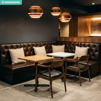Meubles de restaurant, table en cuir capitonnée, chaise en bois recouverte de cuir PU pour café