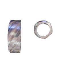 Pièces en aluminium usinées et tournées sur commande avec des bordures moletées/dentelées et des trous centraux filetés