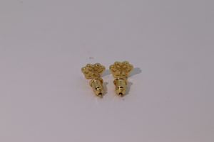 Pendientes de Botón Clásicos Vintage de Tianyu Gems para Mujer, Hechos de Latón Chapado en Oro con Diseño de Pata de Gato Calada - Product Image 3