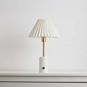 2025 Thiết Kế Hiện Đại Đơn Giản Bắc Âu Vải Hình Dạng Đọc Sách Trang Trí Nội Thất Có Thể Sạc Lại Bảng Bàn Đèn - Product Image 2