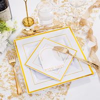 Lot de 175 assiettes en plastique avec bord doré, assiettes carrées jetables noires pour mariage, anniversaire, Halloween et fête pour 25 invités