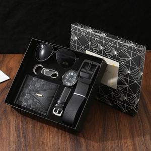 Set de Regalo al por Mayor Personalizado para Hombre: Reloj de Lujo, Cartera, Cinturón, Gafas de Sol y Llavero con Caja de Regalo Premium para el Día del Padre - Product Image 1