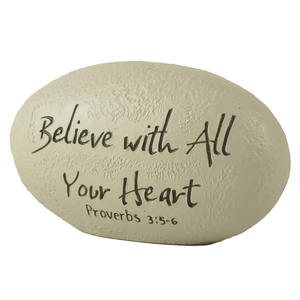 Ornement de Pâques Faith Rocks en résine écologique avec message «Crois de tout ton cœur» - Product Image 2