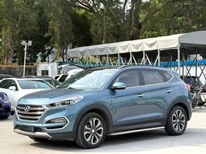 Hyundai <span class=keywords><strong>Tucson</strong></span> 2015 Usada, 1.6T AWD Automática, Edición Superior SUV de Lujo, Título Limpio y Lista para Exportar - Product Image 2