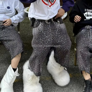 กางเกงยีนส์ขาสั้นทรงบอยเฟรนด์พิมพ์ลายพรางทั้งตัวประดับเพชรเทียมสไตล์สตรีทแวร์แบบยูนิเซ็กซ์ - Product Image 3