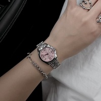 Montre Saturne gaufrée, bracelet en acier inoxydable, mouvement à quartz, résistante à l'eau 30M, pour femme