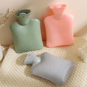 ขวดน้ำร้อนยางรุ่นใหม่ล่าสุดปี 2026 พร้อมปลอกคาดเอวแบบกำมะหยี่สำหรับบรรเทาอาการปวด Jeopace - Product Image 3