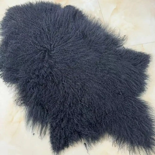 Gris oscuro